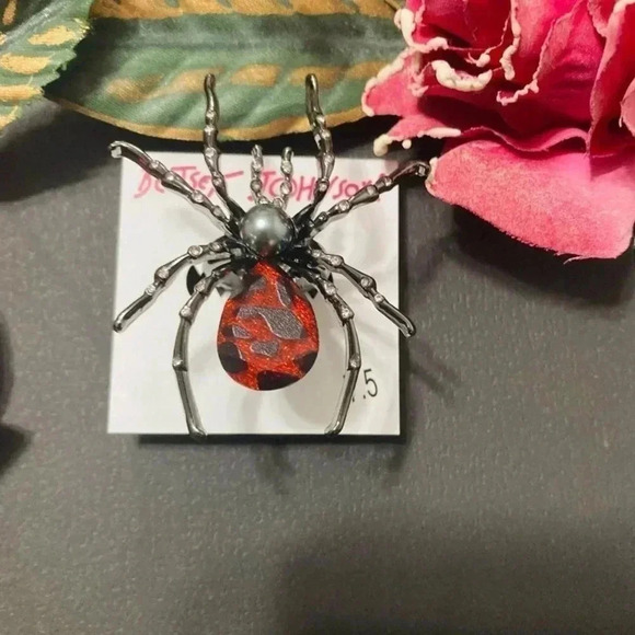 NWT BETSEY JOHNSON SPIDER  HALLOWEEN RING - Picture 8 of 8